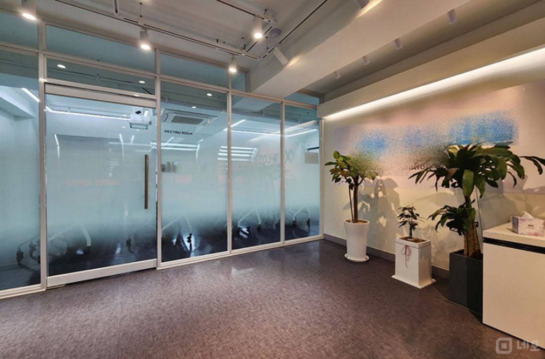 언주역 도보 1분거리 A급 무상 화이트톤인테리어 , 테라스까지 매물의 2번째 사진