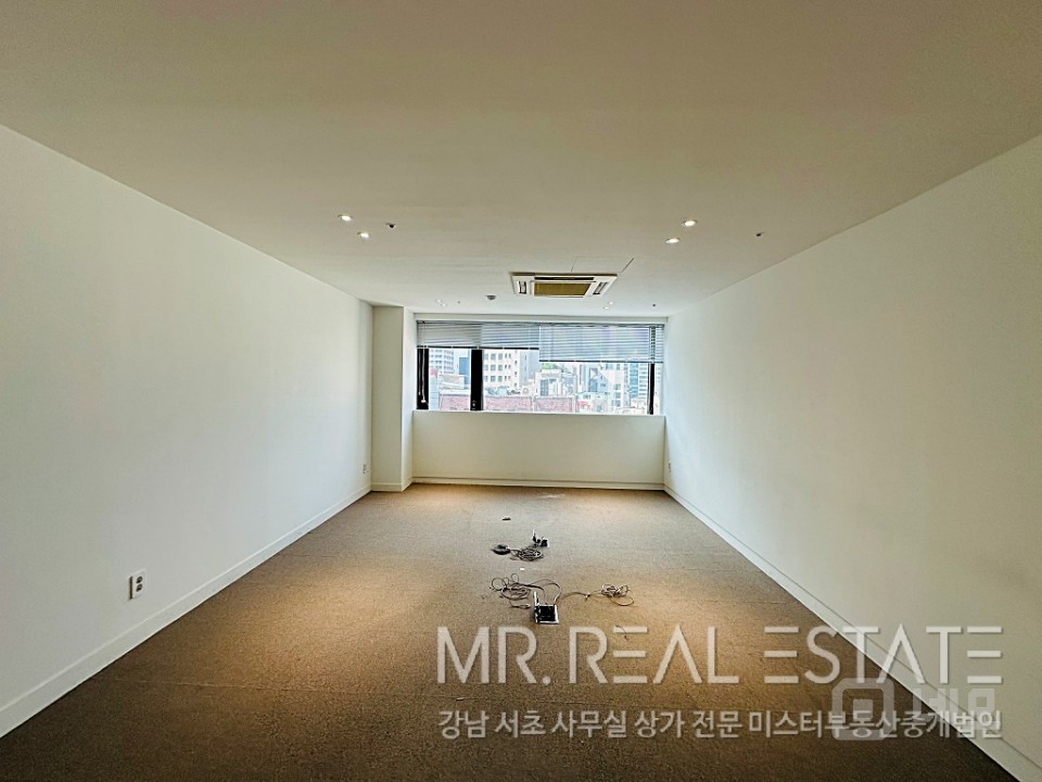 실사진 서울세관사거리 더블역세권 대로변 A급인테리어 매물의 5번째 사진