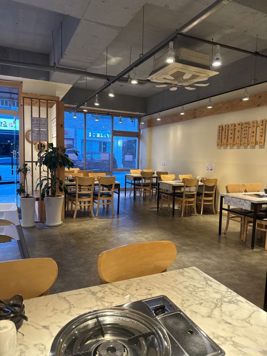 동탄 항아리상권 맛집자리 급매! 깔끔 인테리어 바로 장사(권리금 협의) 매물의 1번째 사진