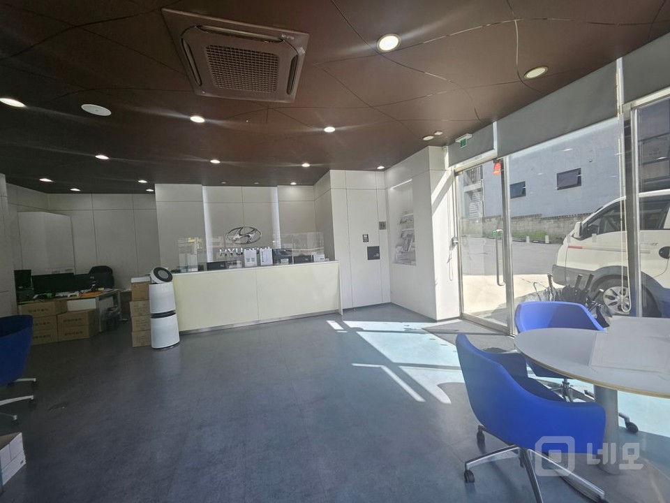 현대자동차의정부시승센타 이전으로 임대 합니다. 매물의 3번째 사진