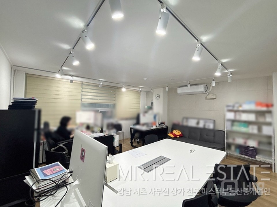 가로수길.인테리어ACE.가성비굳.폴딩도어.화이트톤 매물의 8번째 사진