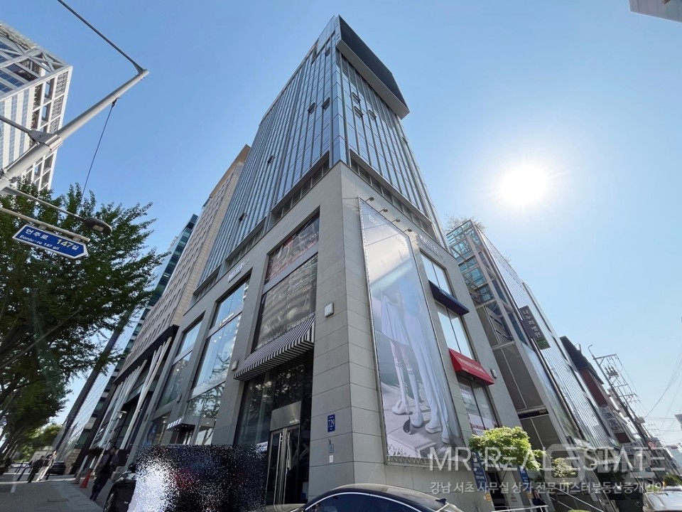완벽무권리인테리어 바로입주 컨디션최고 대로변고층통창뷰 대박나는자리 매물의 22번째 사진