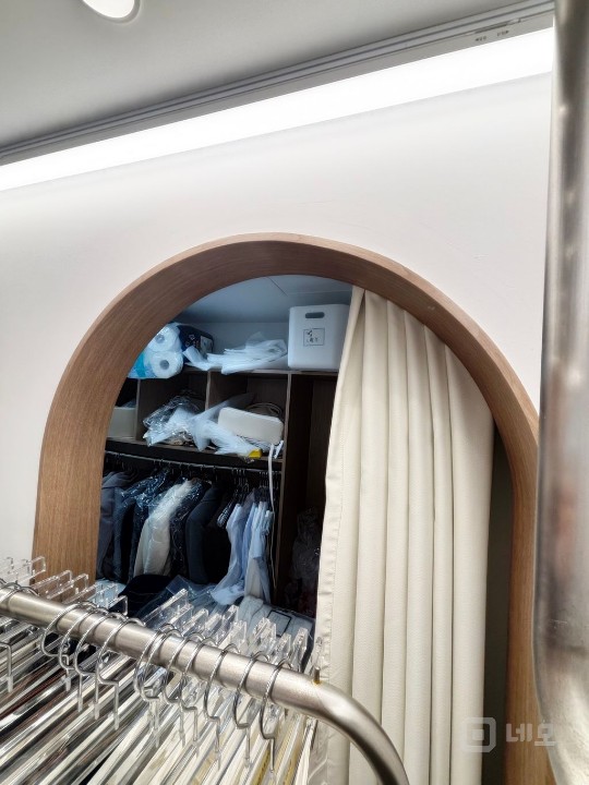 버스킹거리 의류거리 중심 삼거리 코너위치 유동인구 보장된 1층 상가 매물의 7번째 사진