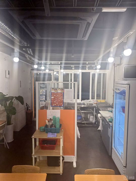 호평동 아파트 대로변 상가 내 분식점 매물의 2번째 사진