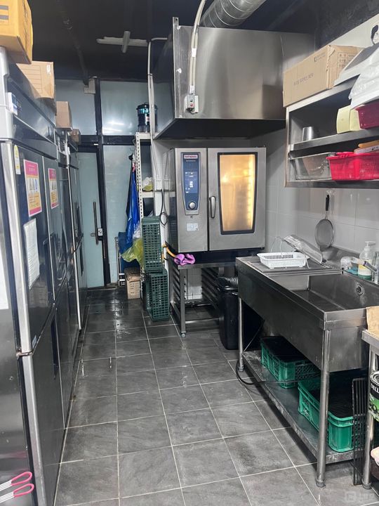 푸라닭 시흥점 매도합니다 매물의 1번째 사진
