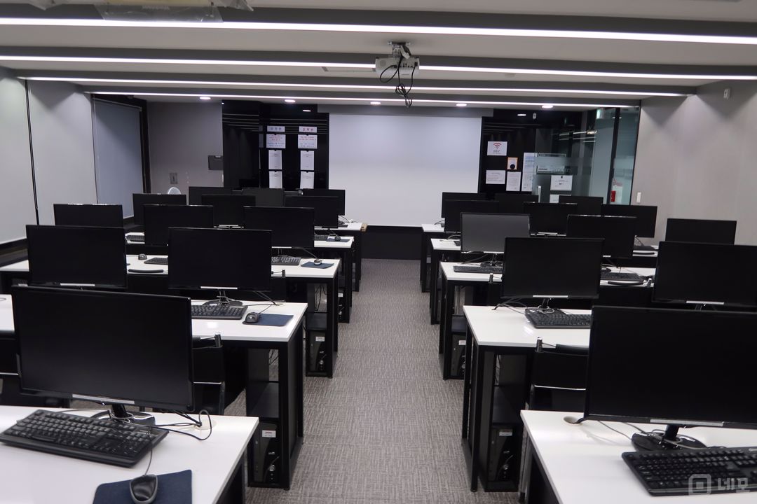 강남역 도보 6분거리, 접근성 S급 사무실 매물의 4번째 사진