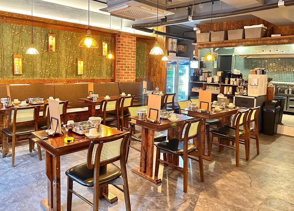 서교동 상수역 역세권, 트렌디한 인테리어, 주방 시설 완비된 요리주점 매물의 1번째 사진