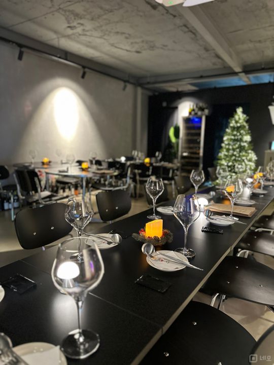 관철동 종각역 역세권, 고급스러운 인테리어, 찾아오는 와인바 매물의 4번째 사진