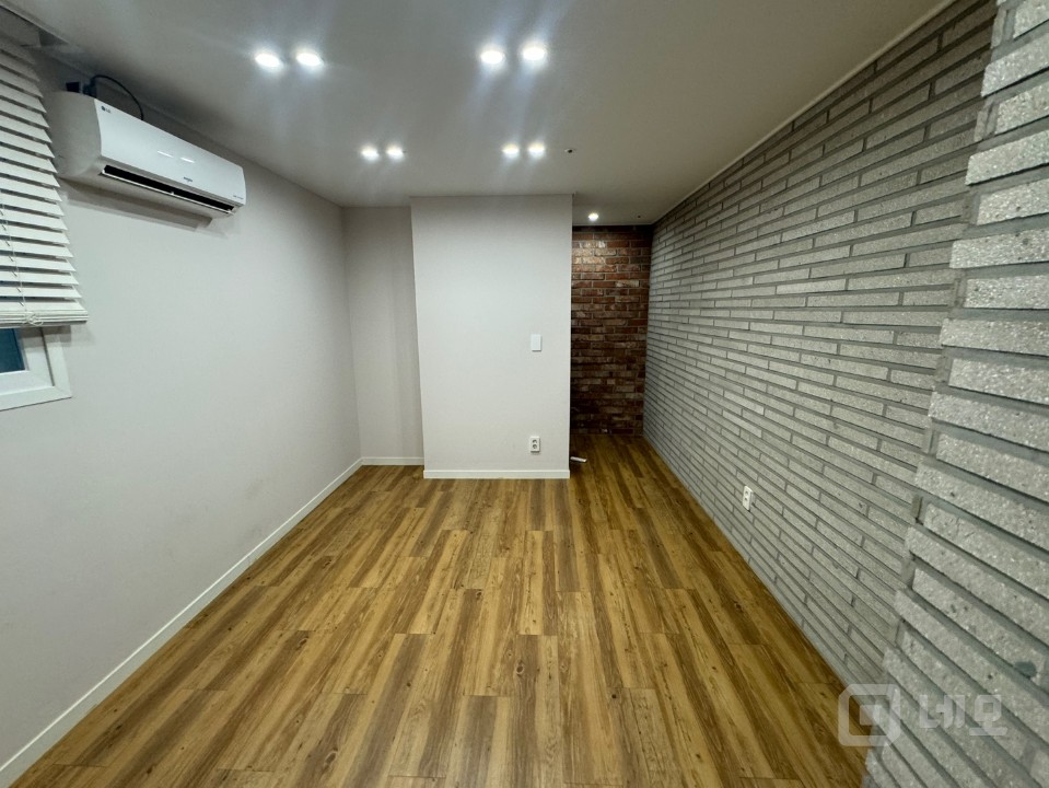 상봉역 도보3분 신축급 저렴한 소형사무실 매물의 2번째 사진