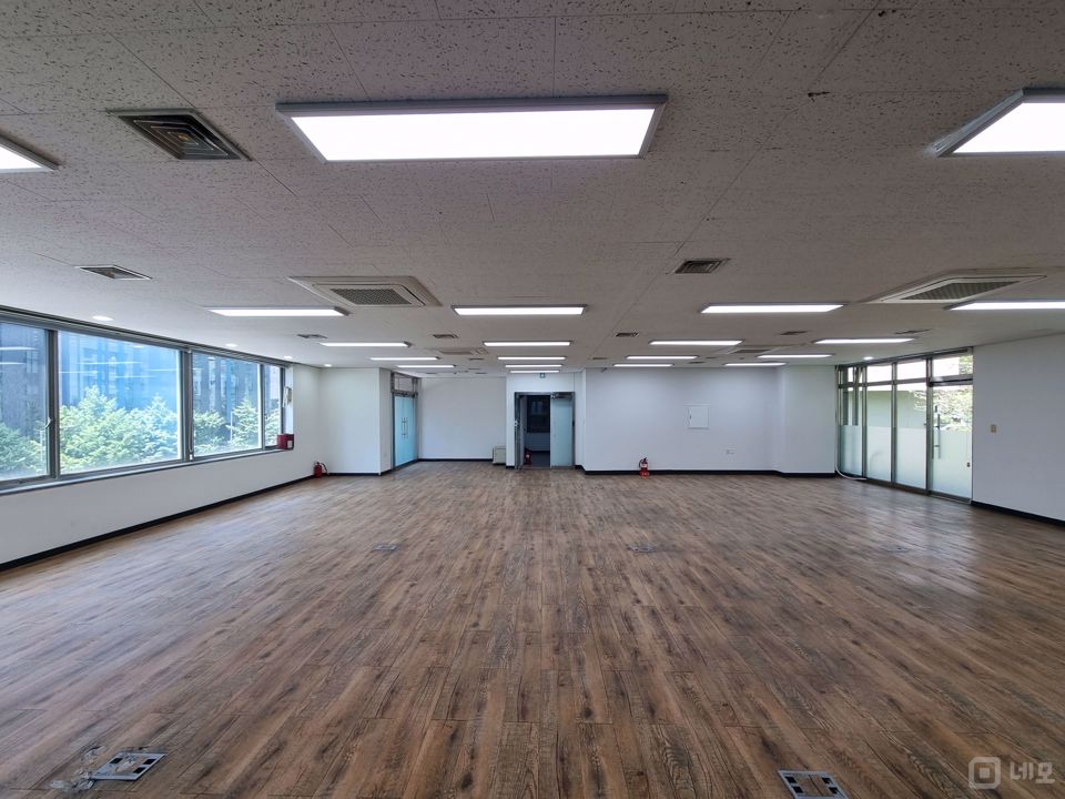 역삼역, 언주역 도보 15분 내외 거리, 역삼동 사무실 매물의 2번째 사진