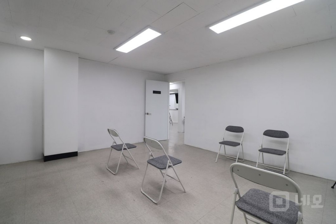 성산동 대로변 극가성비 깔끔한 스튜디오형 사무실 매물의 7번째 사진