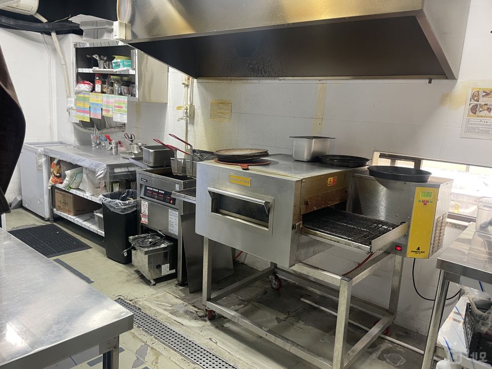 대학사 상권에 위치해 단체 손님이 많은 서초동 2층 상가 매물의 5번째 사진