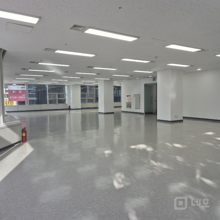 💕삼성동 I 쾌적한 화이트톤 인테리어 I 빠른 계약 예상되는 사무실 매물의 14번째 사진