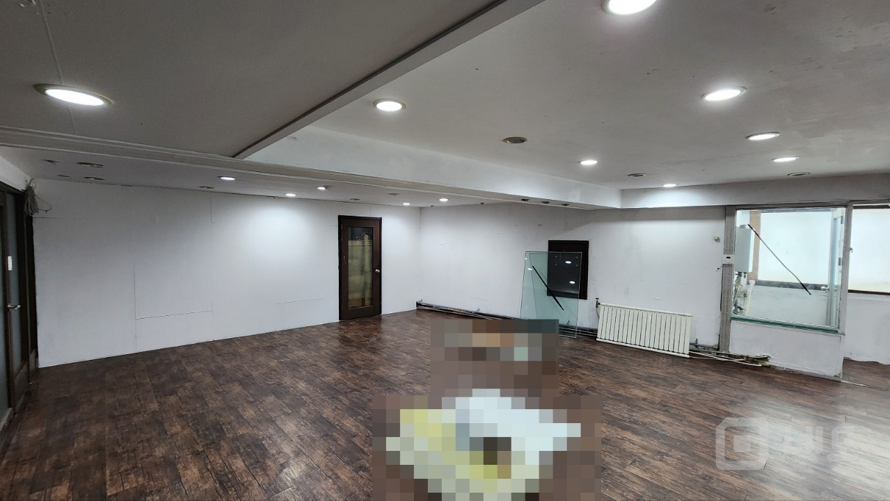 동대문역 인근 엘베O 주차O 저렴하고 반듯한 사무실 창고 매물의 2번째 사진