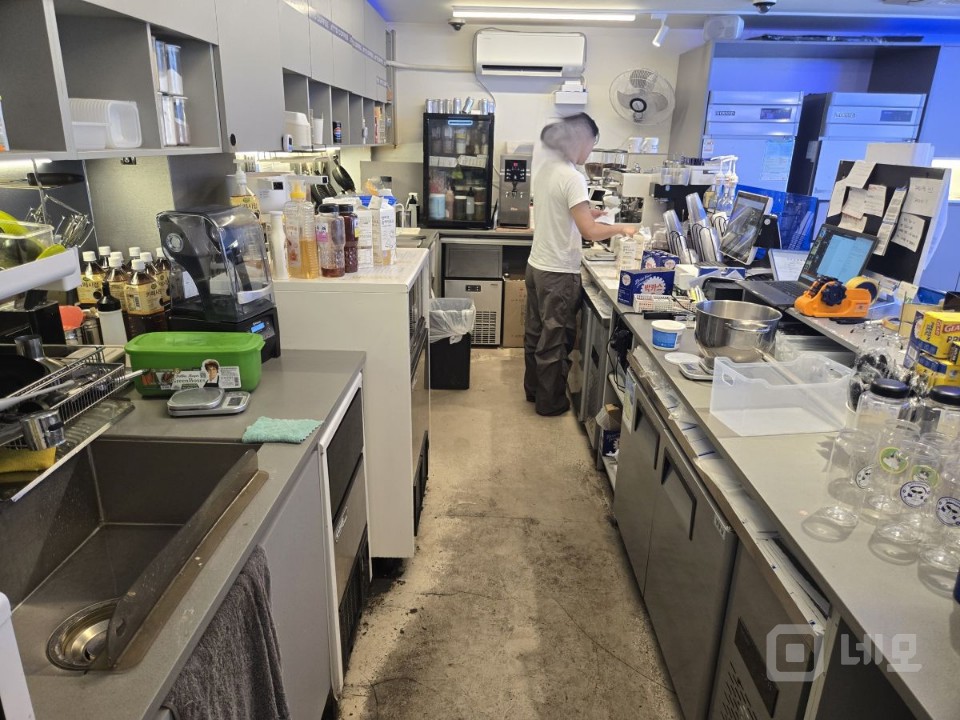 매출 높은 도로변 오토 매장 프렌차이즈 커피점 매출공개 가능 매물의 6번째 사진