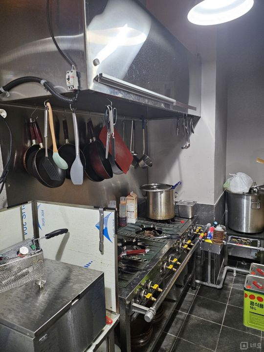 시설 집기 포함, 인테리어 완비된 고덕동 이자카야 매물의 7번째 사진