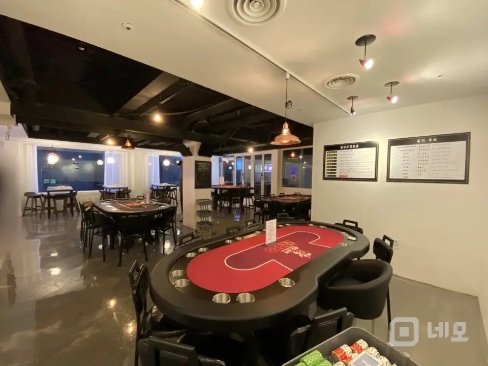 사당역 먹자골목 홀덤펍 임대 매물의 1번째 사진