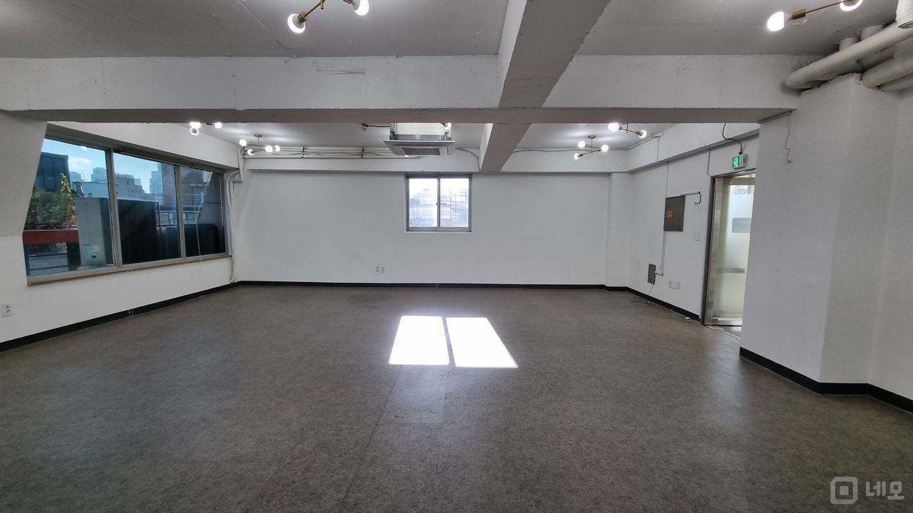 ● 이런 단독 테라스에 환한 내부 정말 놀랍습니다 매물의 10번째 사진