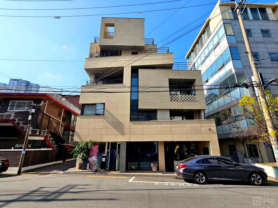 I세븐I 합정역 층고높은 지층사무실 예쁜건물외관 매물의 10번째 사진
