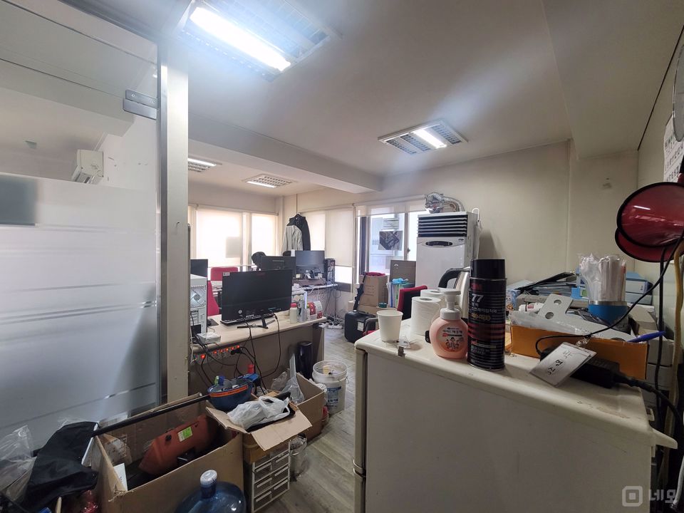 논현동 주택상권 조용하고 깨끗한 사무실 매물의 4번째 사진