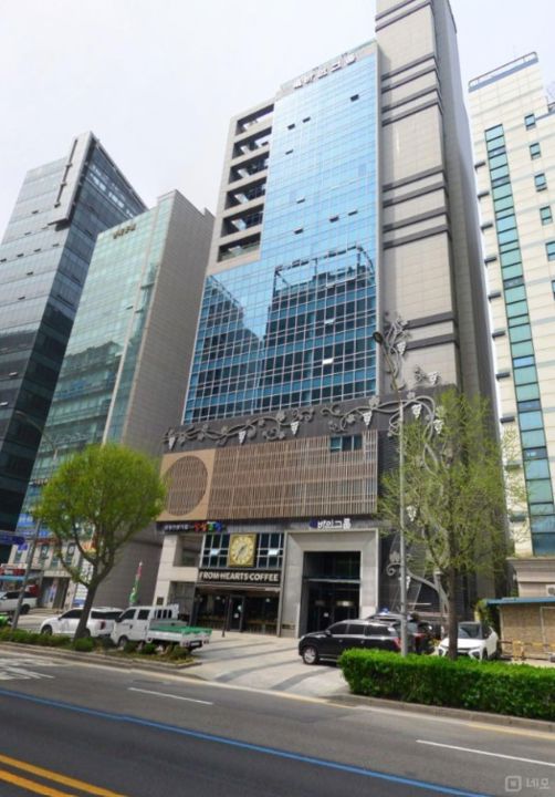 동대문구 신설동, 지하철역 바로 앞 초역세권 100평 대형 사무실 매물의 6번째 사진