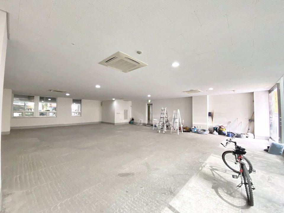 ★남부터미널역 도보 3분거리 초역세권 쾌적하고 깔끔한 사무실 임대★ 매물의 5번째 사진