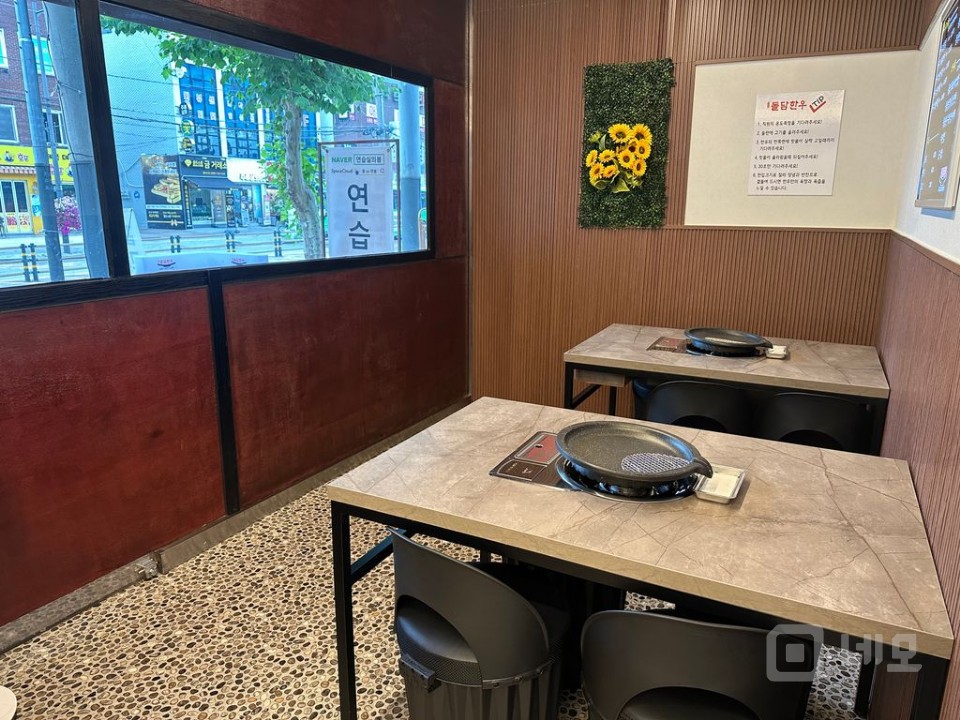 깔끔한인테리어 식당카페 모든업종가능 버스정류장 바로앞 매물의 1번째 사진