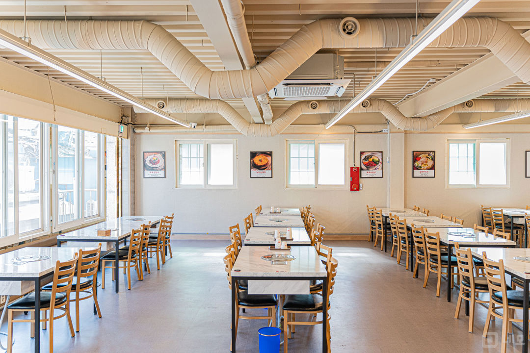 종로5가역 역세권, 깔끔한 인테리어, 주방 시설 완비된 한식집 매물의 6번째 사진