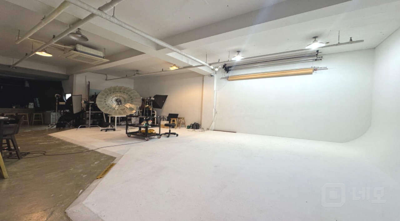 선정릉역 도보3분이내 위치한 가성비 좋은 지하 스튜디오 매물!! 매물의 4번째 사진