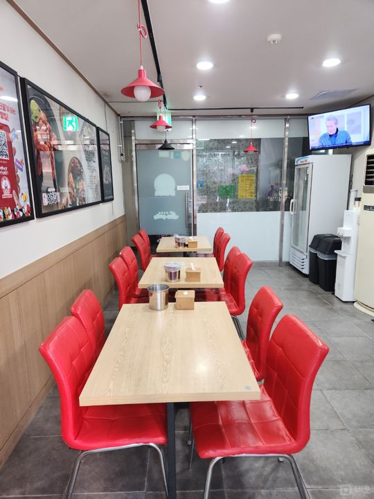 부천시 약대동 위치좋은 단지내 1층 상가 임대   매물의 3번째 사진