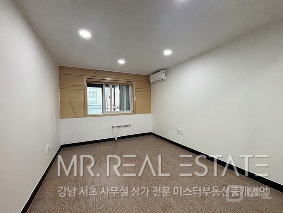 신사역도보1분.가성비사무실.주차편리.인테리어깔끔 매물의 7번째 사진