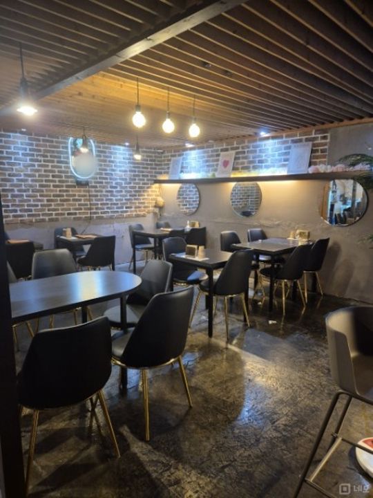 시설 집기 포함 인테리어 완비된 중곡동 호프집 매물의 2번째 사진