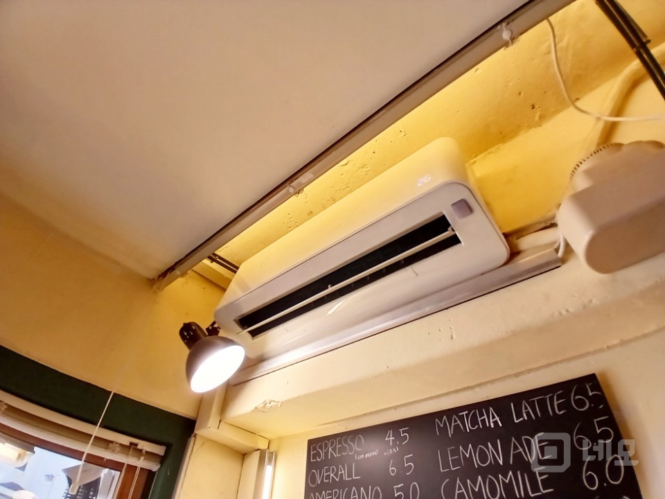 GATE 망원동 한강공원 초입에 위치한 코너노출 1층 상가 매물의 8번째 사진