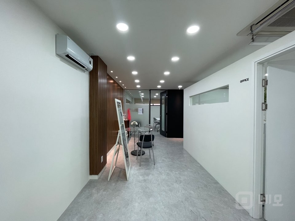 사진有 강남구청역 1분 인테리어 ACE 사무실 매물의 2번째 사진