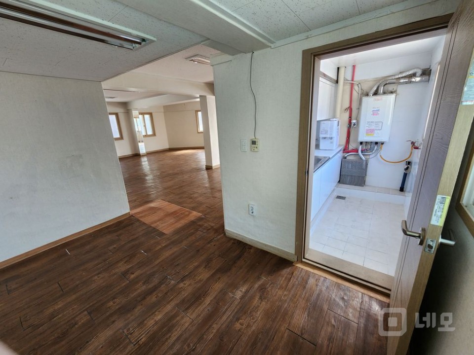 넓은 평수대비 저렴한 사무실겸 상가 매물의 6번째 사진
