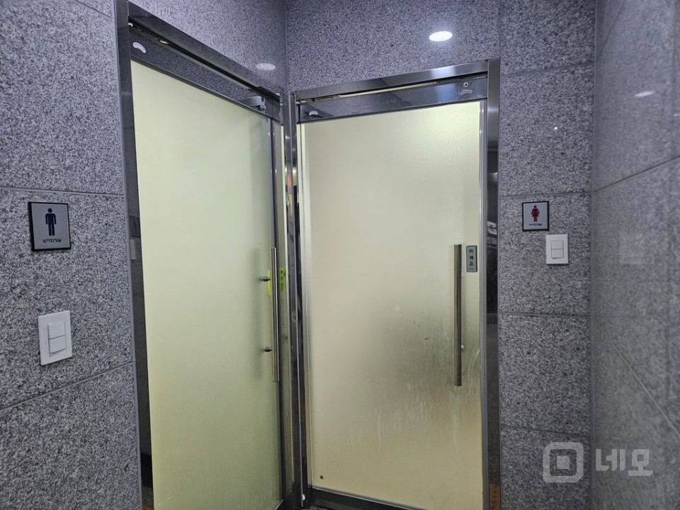 전용면적 41평 남양리에서 가장 위치좋고 하루 방문객많은 최고의 건물 매물의 4번째 사진