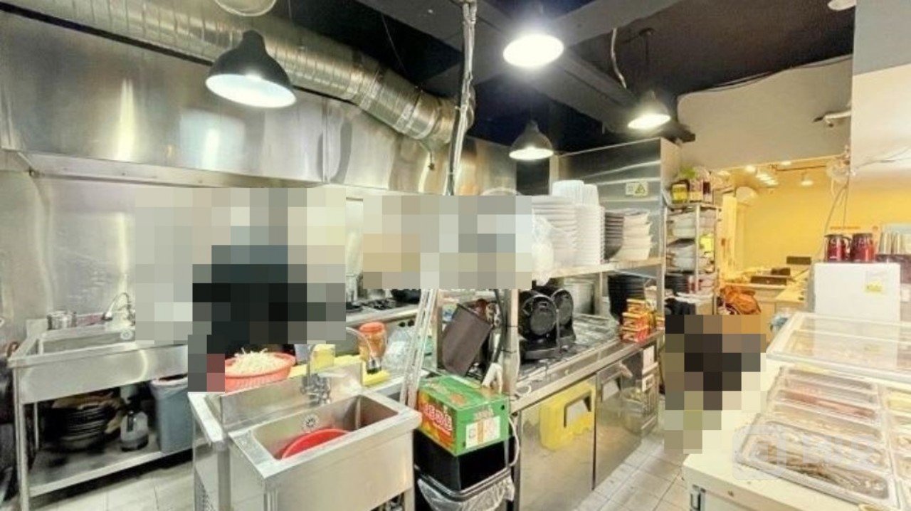 홍대 최고의 상권 버스킹거리옆 걷고싶은거리 메인 위치  매물의 7번째 사진