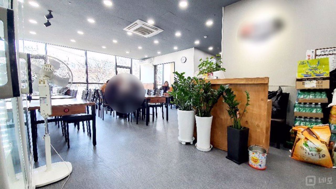 군포시 당동  위치 좋은 2층 상가 매물의 1번째 사진