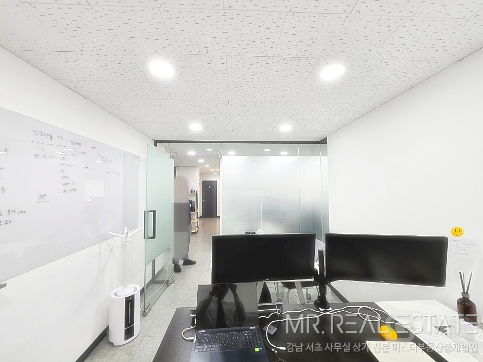 삼성중앙역4분.인테리어S급.가성비甲.엘베有.탕비有 매물의 11번째 사진