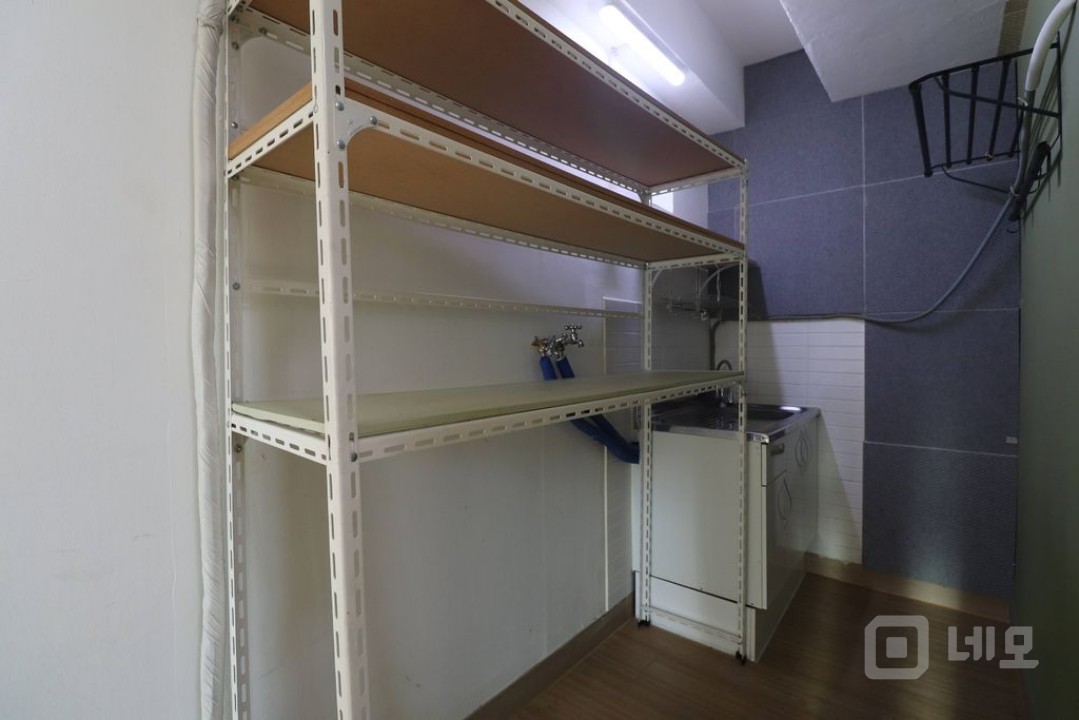 홍대 연남동 풍부한 자연광 작업실 사무실(바닥난방) 매물의 10번째 사진