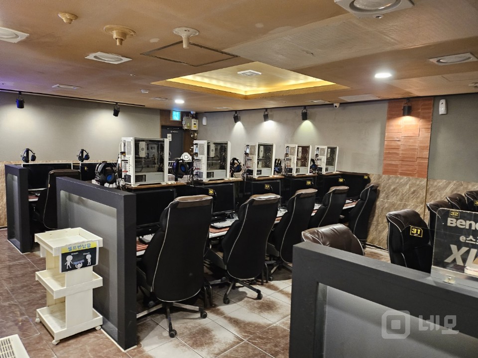 Pc방 내놓습니다. 50대 매물의 2번째 사진