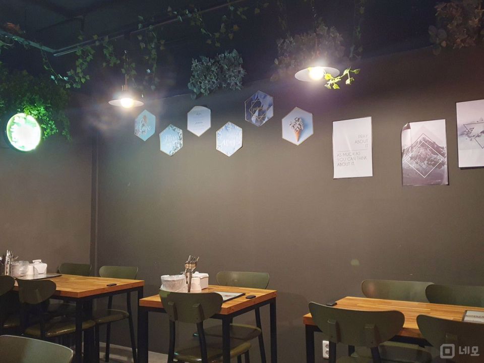 중곡역 초역세권, 저렴한 월세의 중곡동 상가 매물의 1번째 사진