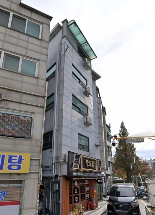 신림동 복합상권에 위치한 파티룸 매물의 7번째 사진