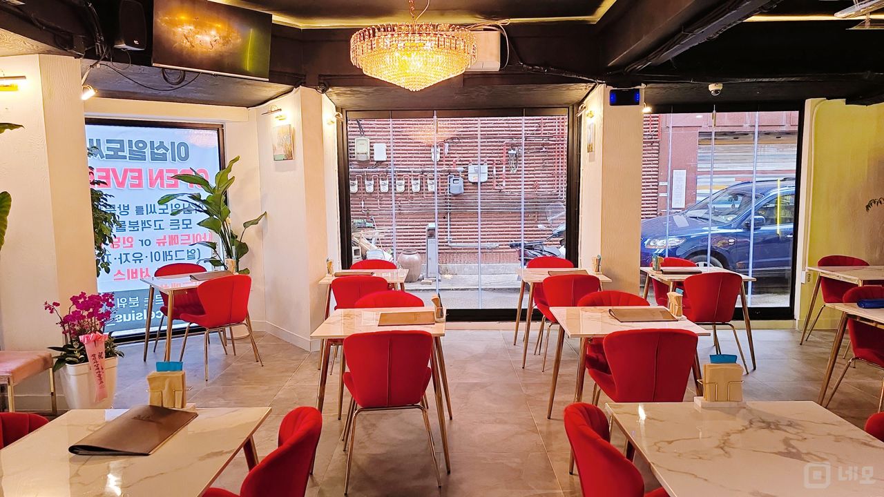 화양동 건대입구역 역세권, SNS 핫플레이스, 대학생 고객 많은 요리주점 매물의 1번째 사진