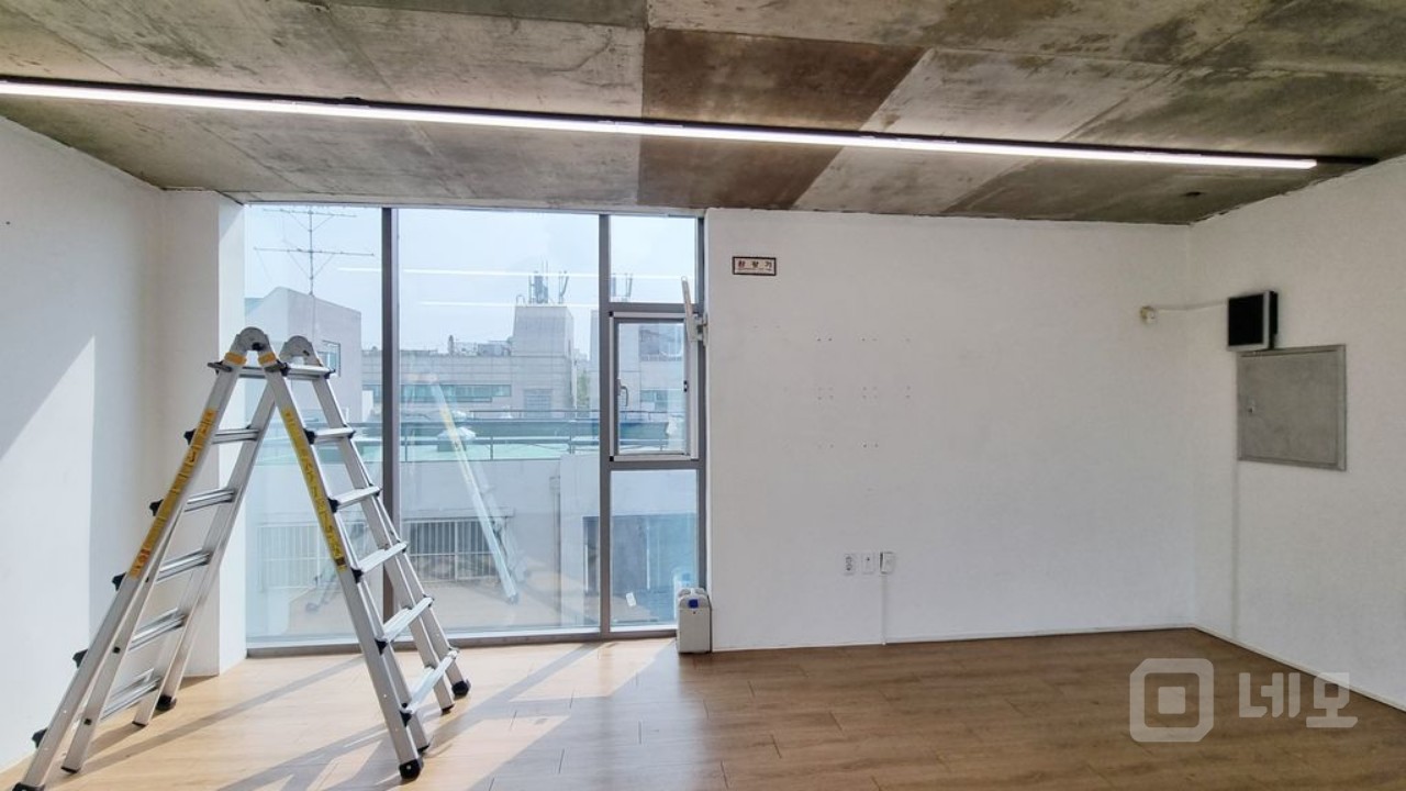 조용한 입지 환경 신축급 외관 확 트인 개방감 좋은 공간 매물의 4번째 사진