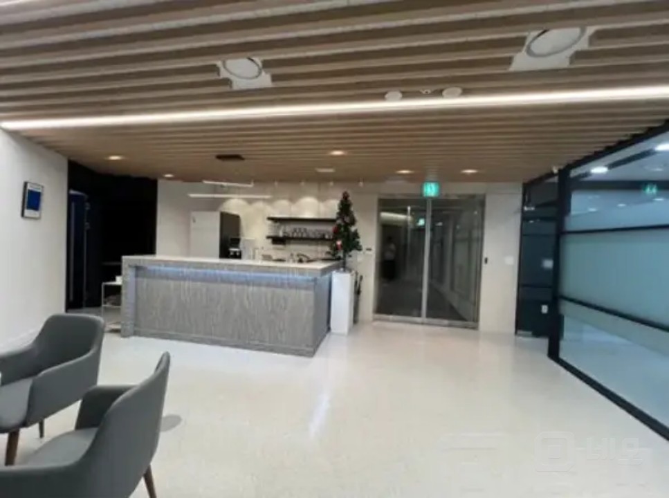 이수역 5번출구 역세권 인테리어 이쁜 사무실  매물의 1번째 사진