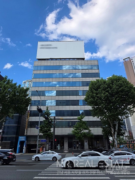 역세권, 대로변위치, 1층 스타벅스, 원상복구상태 매물의 1번째 사진