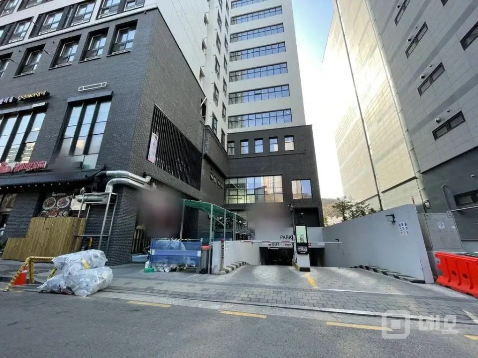 유동인구 풍부한 풍무동 핵심상권, 넘버원리치안 2층 상가 매물의 18번째 사진