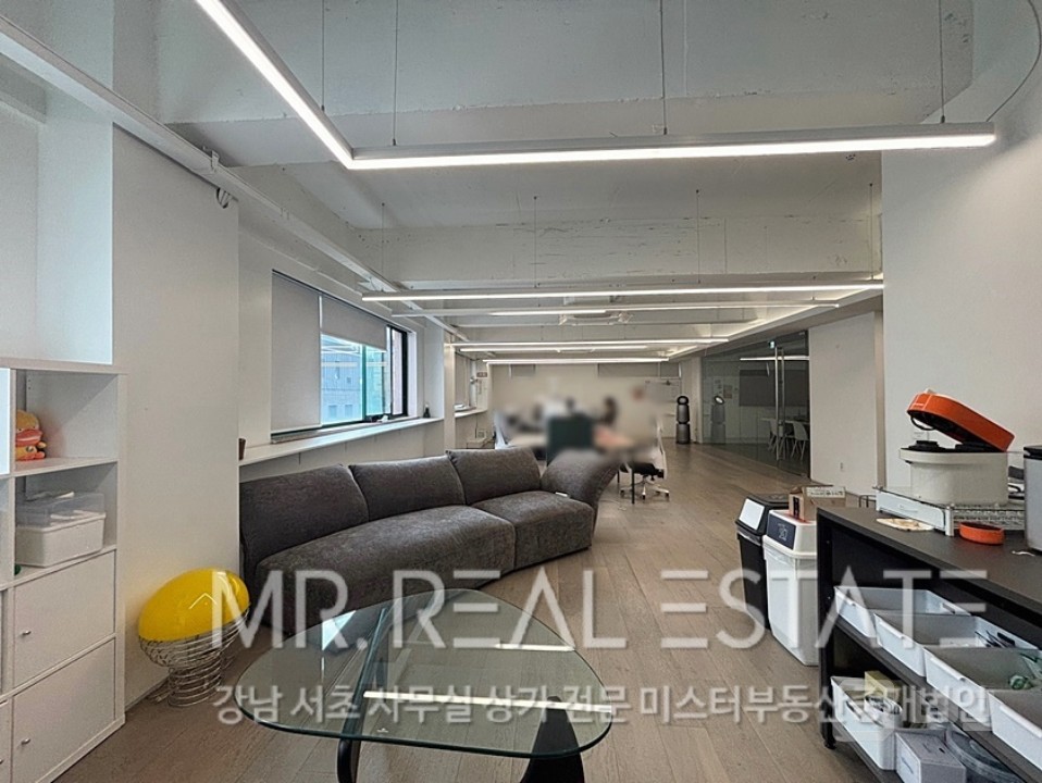 도산공원사거리.대로변.인테리어ACE사무실.발렛가능 매물의 14번째 사진