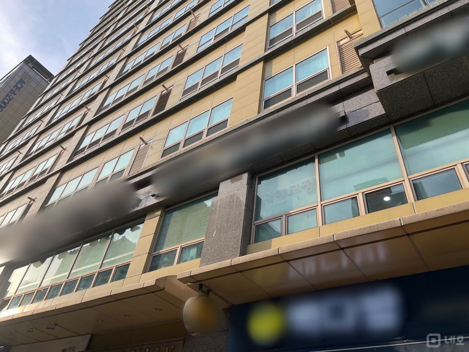 초역세권, 인테리어 및 시설 깔금한 1층 요리주점 임대 매물의 7번째 사진